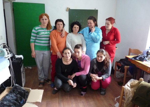 Bardhaj, Albania (2010): Scuola di formazione professionale di sartoria